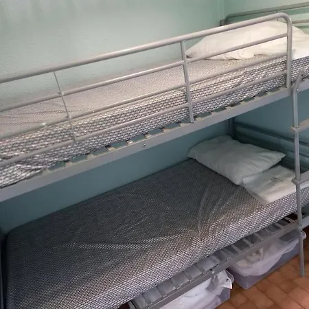 La Desirade I, Mezzanine, Centre Port Appartement